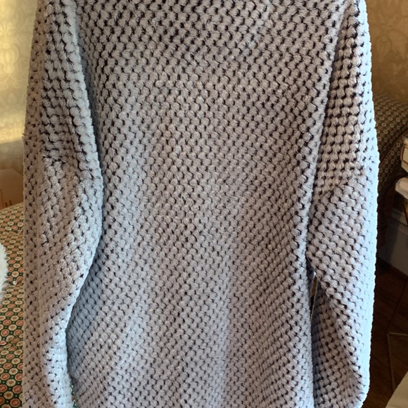 Simply Southern Sherpa pullover. Worn 2x‎ - Picture 5 of 7